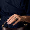 FRED - Move one - Bague en or blanc et cordon en caoutchouc