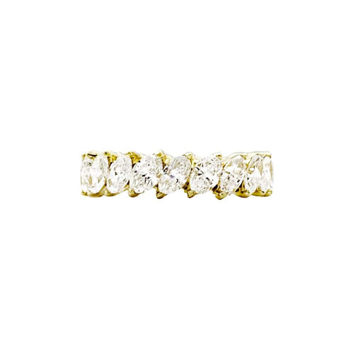 Bague 50 Alliance or jaune et diamants navette. 58 Facettes 35257