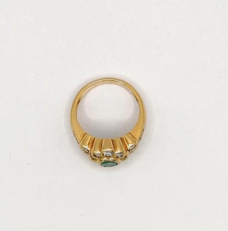 Bague 54 Bague Marguerite Vintage or jaune, émeraude et diamants 58 Facettes