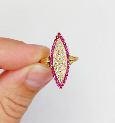 Bague 53 Bague marquise Art Déco or jaune, diamants et rubis 58 Facettes A05270