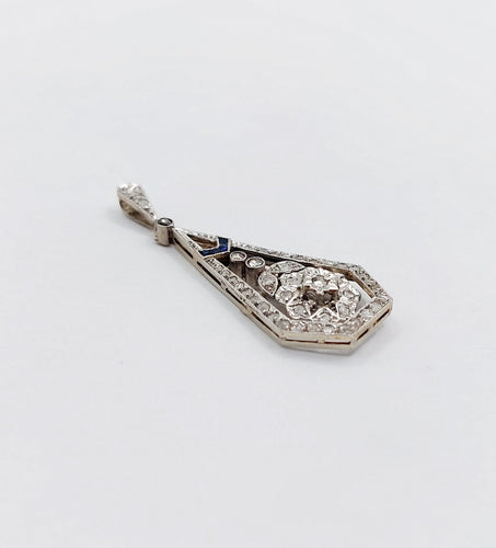Pendentif Pendentif fleur Art déco en or blanc 18k avec diamants taille roses et saphirs 58 Facettes A06507