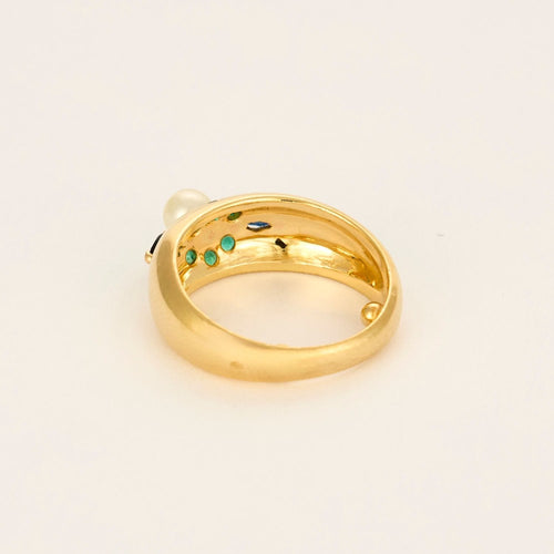 Bague en Or jaune, émeraudes, saphir et perle