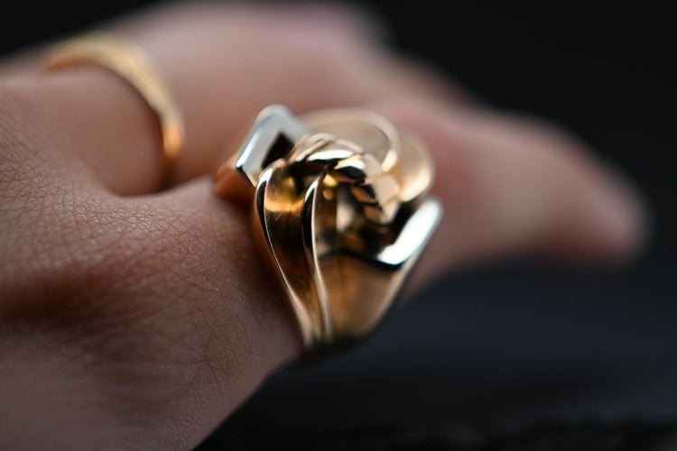Bague Bague Tank en Or Jaune et Blanc 18 Carats 58 Facettes