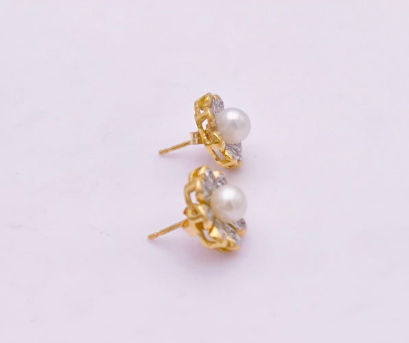 Boucles d'oreilles Paire de boucles d'oreilles en or avec perle et diamant 58 Facettes