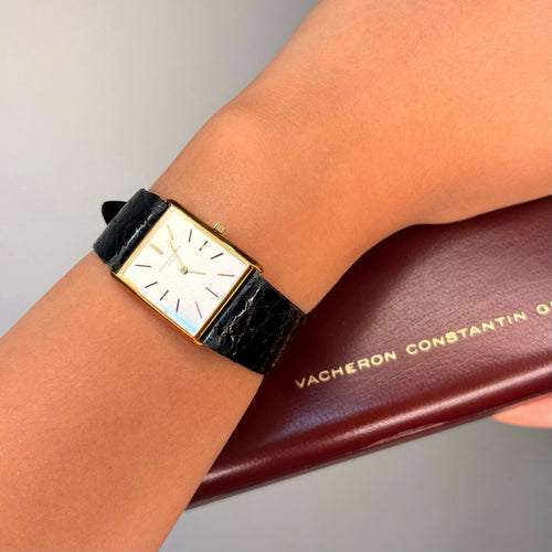 Montre Montre Or jaune Tank Classique - Vacheron Constantin 58 Facettes 250268R