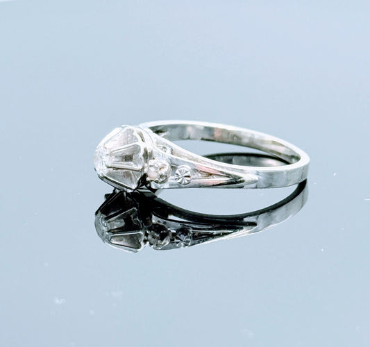 Bague 53 Bague solitaire diamant vintage en or gris 18K 58 Facettes