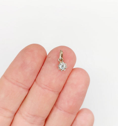 Pendentif Pendentif or blanc diamant taille ancienne serti griffes (circa 1900) 58 Facettes A05492