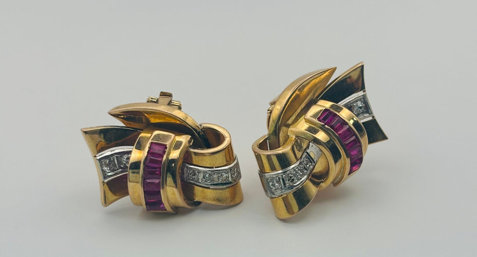 Boucles d'oreilles Boucles d'oreilles en or serties de diamants et de rubis, style chevalier 58 Facettes 50223