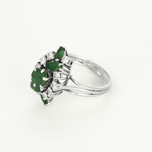 Bague 57 Bague en or blanc, diamants et émeraudes 58 Facettes CAN1416