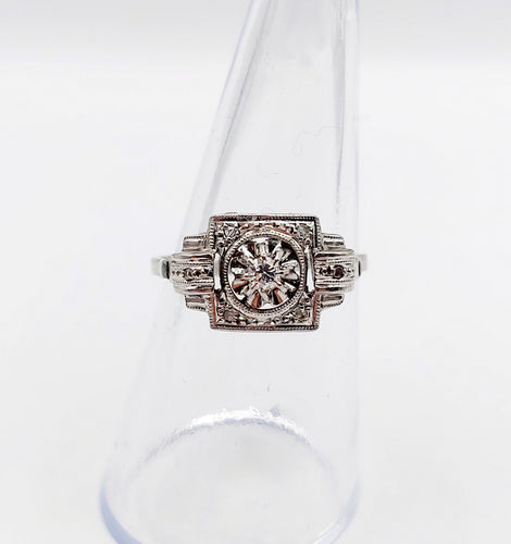 Bague 55.5 Bague Tank Art Déco or blanc, diamants et monture géométrique (circa 1920) 58 Facettes A06221