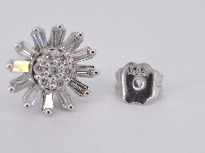 White gold earrings with natural diamonds 58 Facettes 2220
