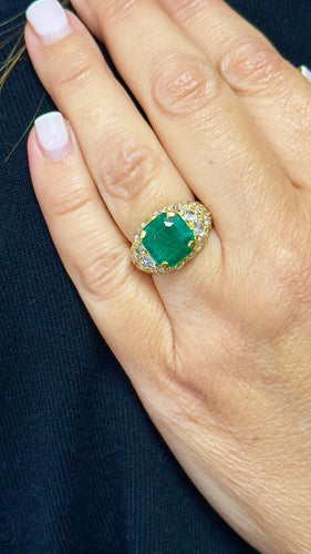 Bague 51 Bague en or jaune , diamants et émeraude 58 Facettes