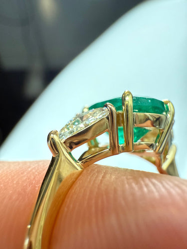 Bague 53 Bague Or jaune - Emeraude Brésil et Diamants triangle 58 Facettes 1.0000595/1