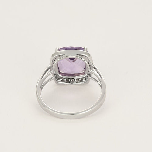 Bague en Or blanc,  Améthyste et petits diamants