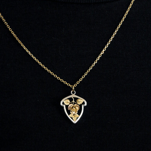Pendentif Pendentif 3 ors en forme de bouclier 58 Facettes LP951/BET