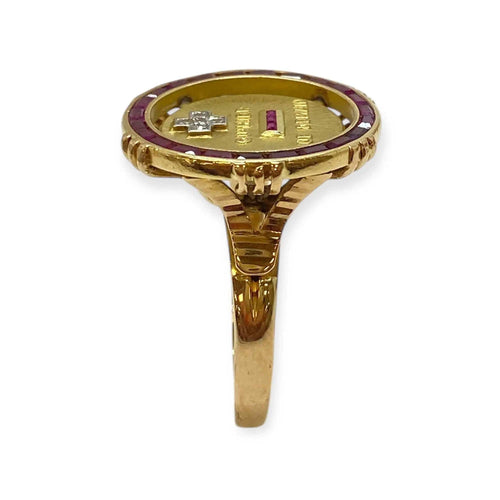 Bague 62 Chevalière d'Amour en or jaune, diamants et rubis "plus qu’hier moins que demain" 58 Facettes 330079805