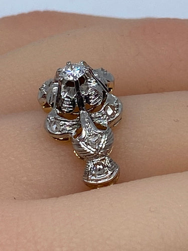 Bague jonc en Or blanc rubané & Diamants