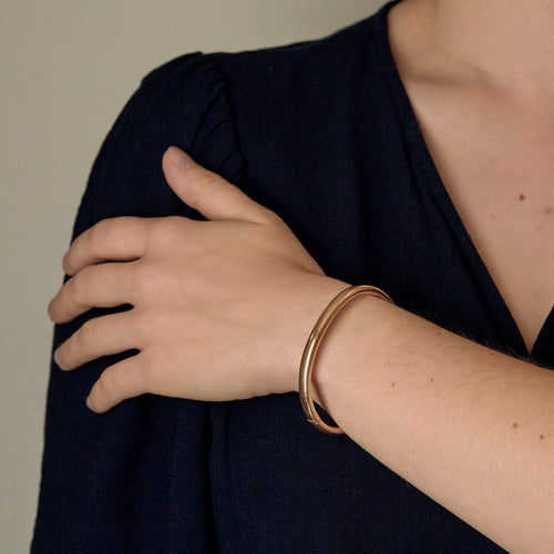 Bracelet Bracelet jonc en Or rose 18k 58 Facettes SQU3784X3