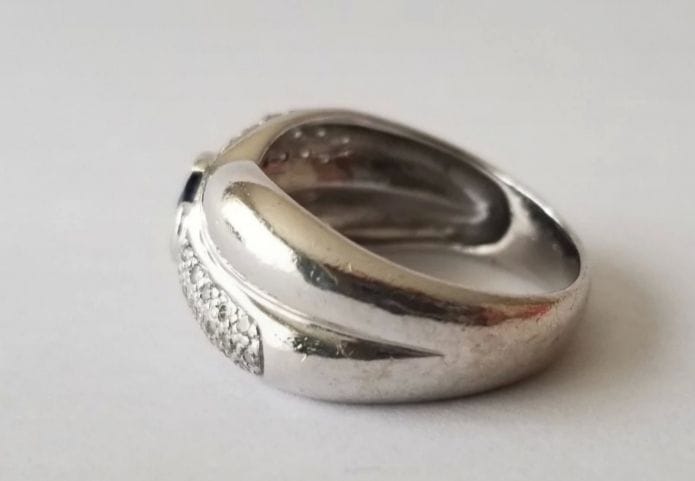 Bague 53 Bague or blanc saphir diamants 58 Facettes