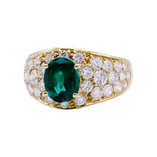 Bague 52 Bague or jaune, émeraude ovale et pavage diamants. 58 Facettes 32742
