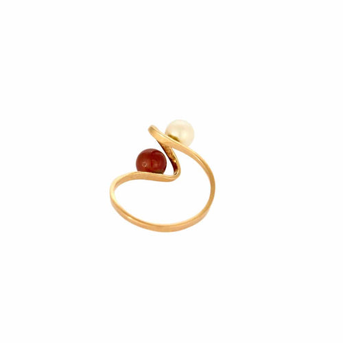 Bague 51 Bague Toi et Moi en or jaune sertie de perle de culture et d'une friedelite rouge 58 Facettes LP1167