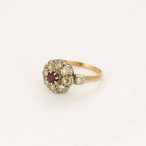 Bague marguerite en or jaune, diamants et rubis