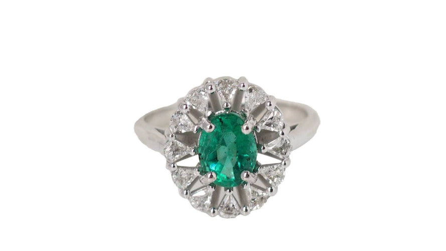 Bague 55 Bague entourage or blanc, émeraude ovale et diamants 58 Facettes F4937