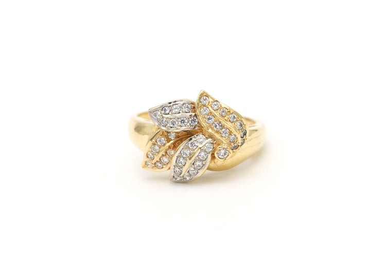 Bague 56 Bague contemporaine or jaune et or blanc, diamants 58 Facettes