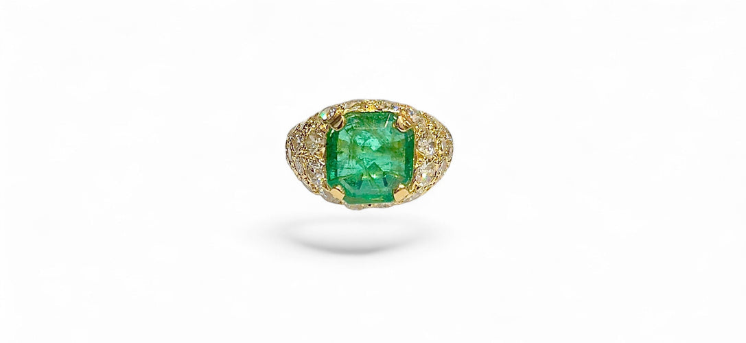 Bague en or jaune 18 carats diamants et émeraude 58 Facettes