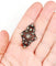 Broche Broche victorienne argent et or jaune fleurs, diamants 58 Facettes A05507