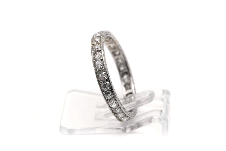 Bague 51 Alliance américaine Art Déco en or blanc 18 carats sertie de diamants old cut 58 Facettes B782