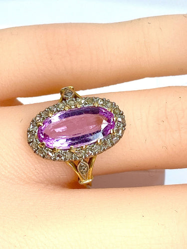 Bague 50 Bague en or 18 carats ornée d’une topaze rose et de diamants. Epoque Napoléon III. 58 Facettes AB273
