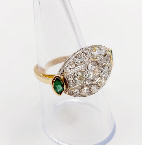 Bague 54.5 Bague marquise inversée Art déco en or 18k et platine, diamants et émeraudes 58 Facettes A06453