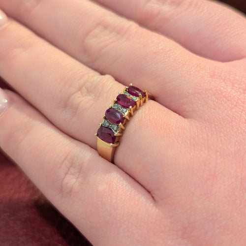 Bague 58 Bague en or jaune rubis et diamants 58 Facettes 31234