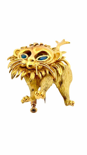 Broche Broche petit Lion en or jaune 18 carats et saphirs 58 Facettes