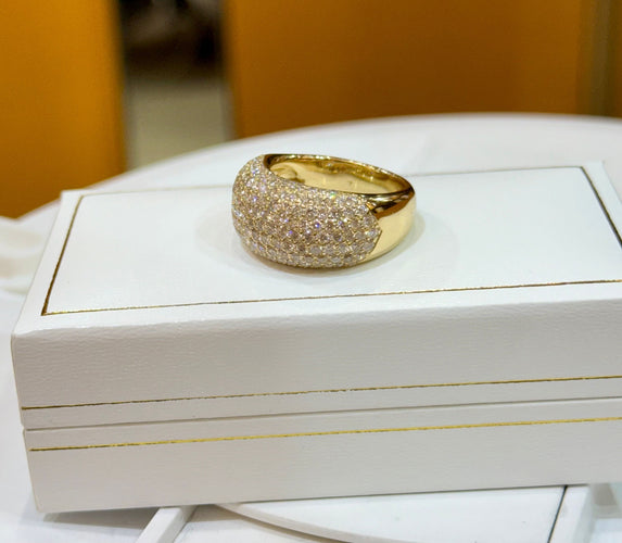 Bague 59 Bague bombée or jaune pavage de diamants 58 Facettes
