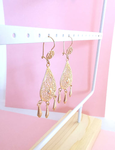 Boucles d'oreilles Boucles d'oreilles pendantes filigranées Or Jaune 58 Facettes AA 1648