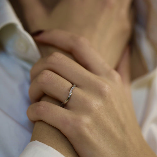Bague 49 Demi-alliance Tiffany & Co Elsa Peretti en platine avec diamants 0,06 ct F-VVS - Taille 49 58 Facettes FB09446