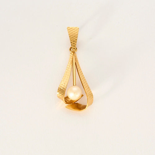 Pendentif Pendentif or jaune perle Poing d'Or 58 Facettes LP901/BET
