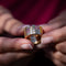 Bague 52 CARTIER - Lanière - Bague en or jaune, diamants et saphirs roses 58 Facettes