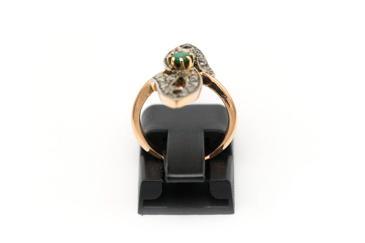 Bague 44 Bague en or jaune sertie d'une émeraude et de diamants 58 Facettes B578