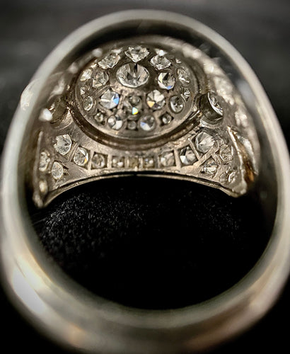 Bague 53 Bague dôme or blanc avec pavage de diamants 58 Facettes