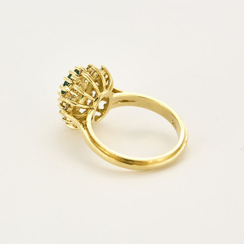 Bague 53,5 Bague marguerite en or jaune, émeraude et diamants 58 Facettes FON2276
