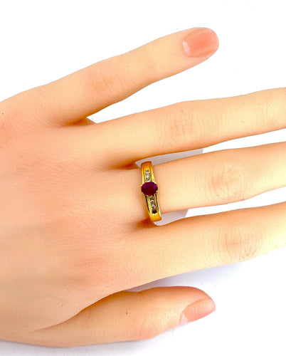 Bague 54 Bague en or jaune 18 carats en rubis et diamants 58 Facettes AB325