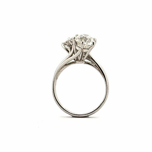 Bague ancienne en platine et diamants
