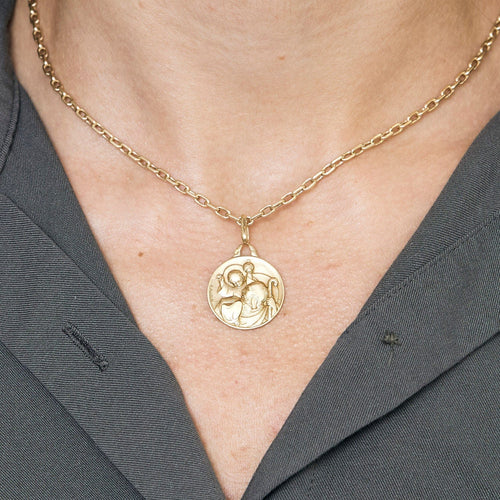 Collier Chaîne en or jaune et médaille augis 58 Facettes LAN1420