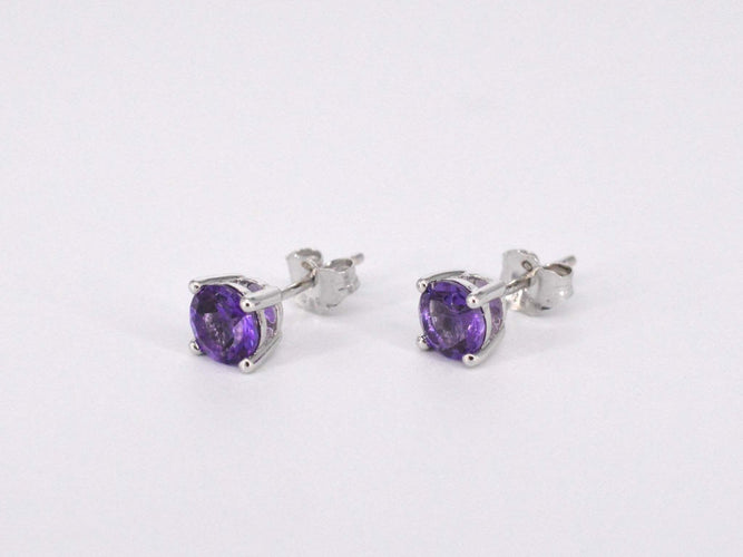 Boucles d'oreilles Boucles d'oreilles en or blanc avec améthyste 58 Facettes 2192