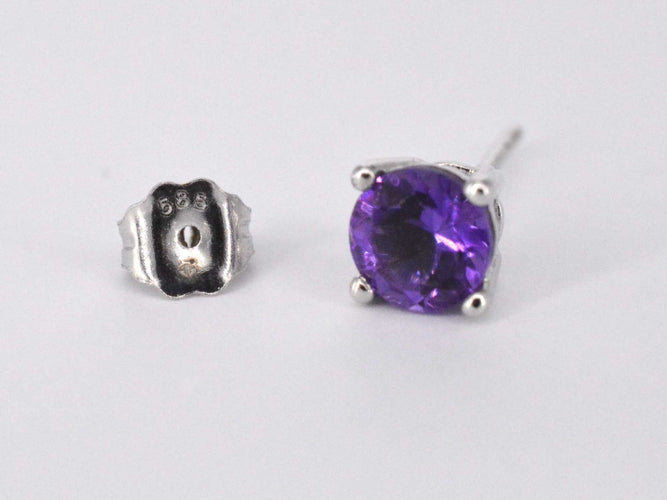 Boucles d'oreilles Boucles d'oreilles en or blanc avec améthyste 58 Facettes 2192