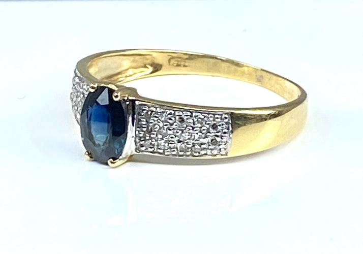 Bague 59 Bague jonc bandeau en or jaune 18 carats, saphir et 28 diamants 58 Facettes AB374