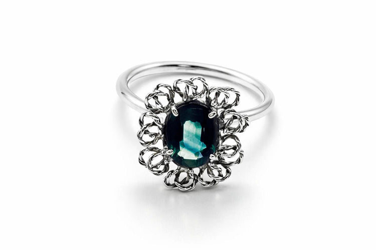 Bague Bague en or blanc avec saphir australien 58 Facettes 50072